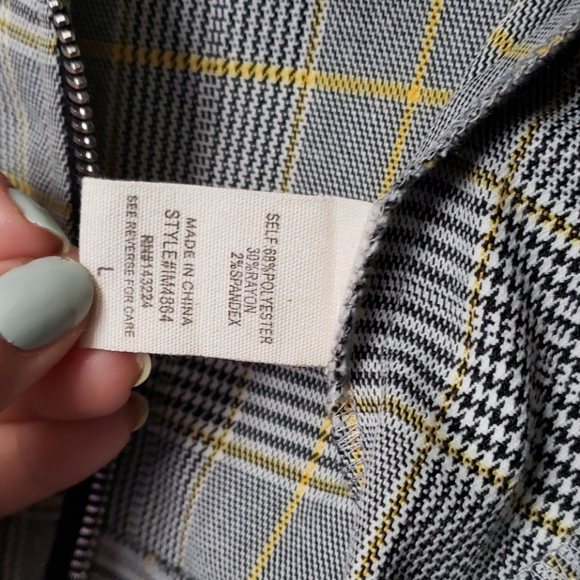 Jacket - Picture 10 of 10